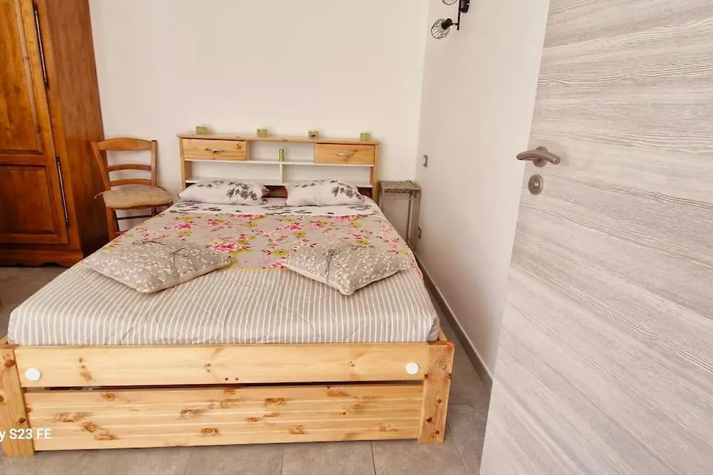 アパート Studio Dans Un Petit Village Entre Annecy - Geneve クリュゼイユ